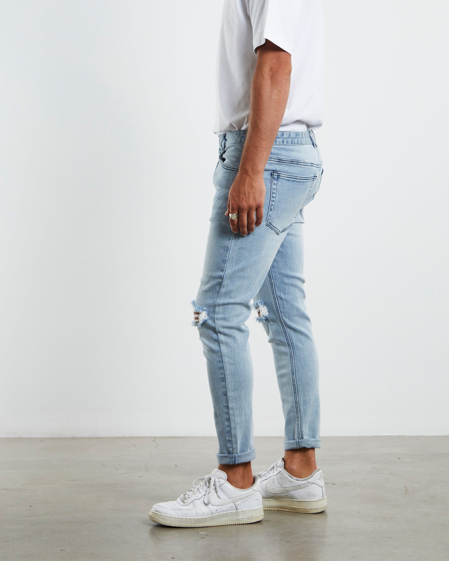 Offset Jeans In Bleach Blue