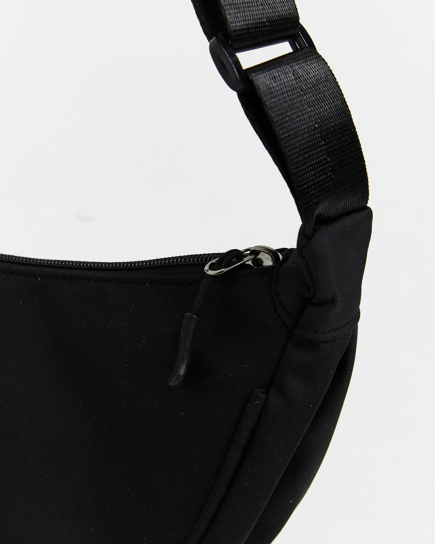 Cendre Stachel Bag in Black