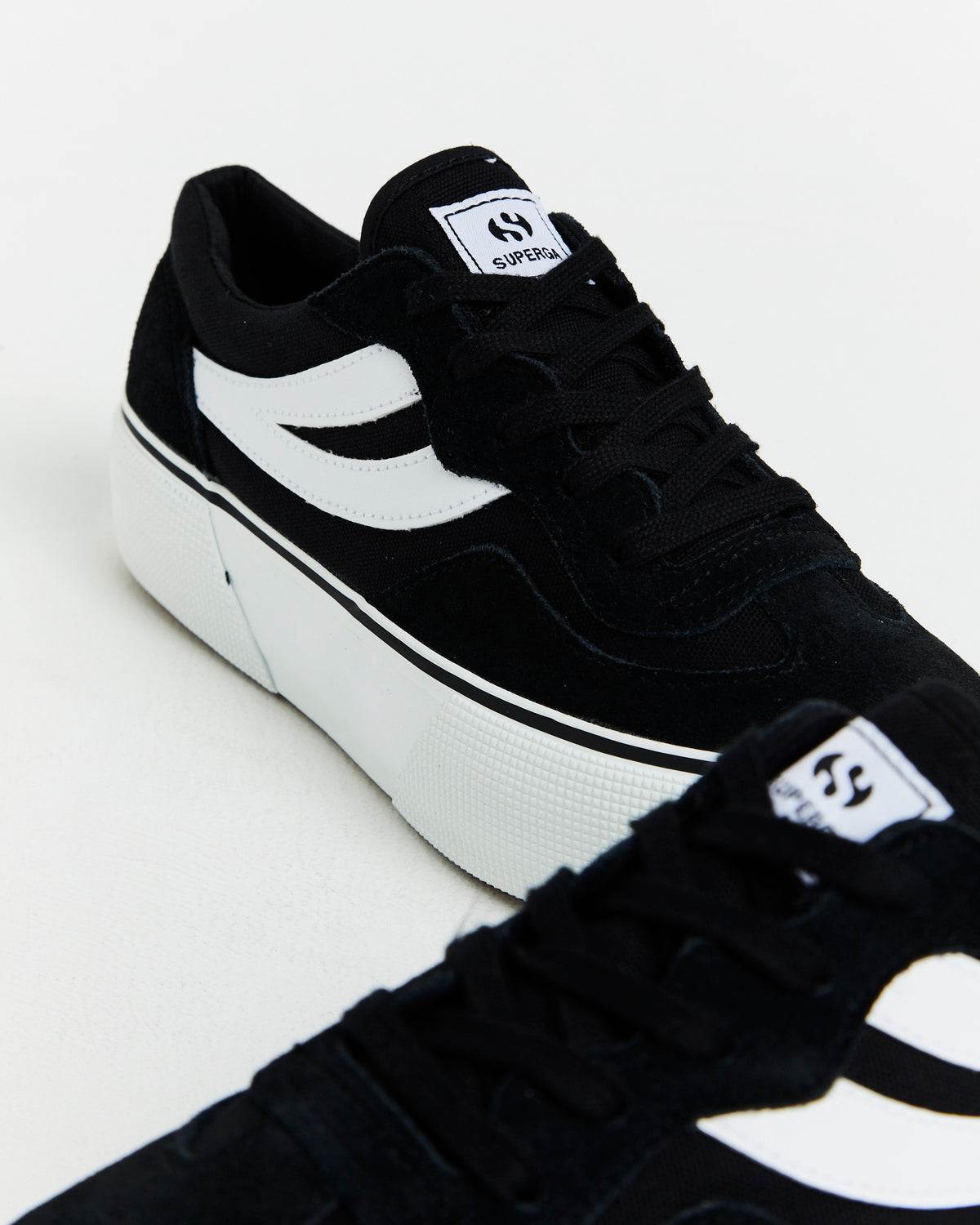 3041 Revolley Sneakers in Black BLACK