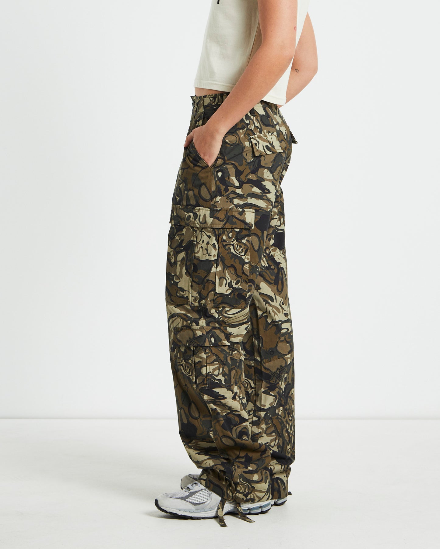 Surplus Cargo Pant in Camo