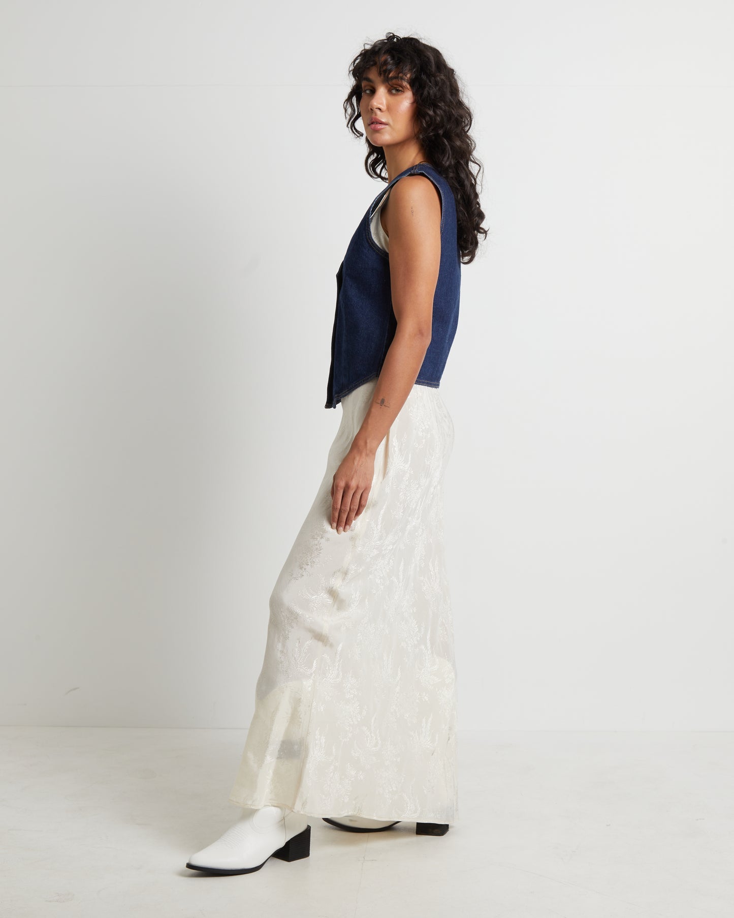 Denim Vest in Rinse Denim Blue