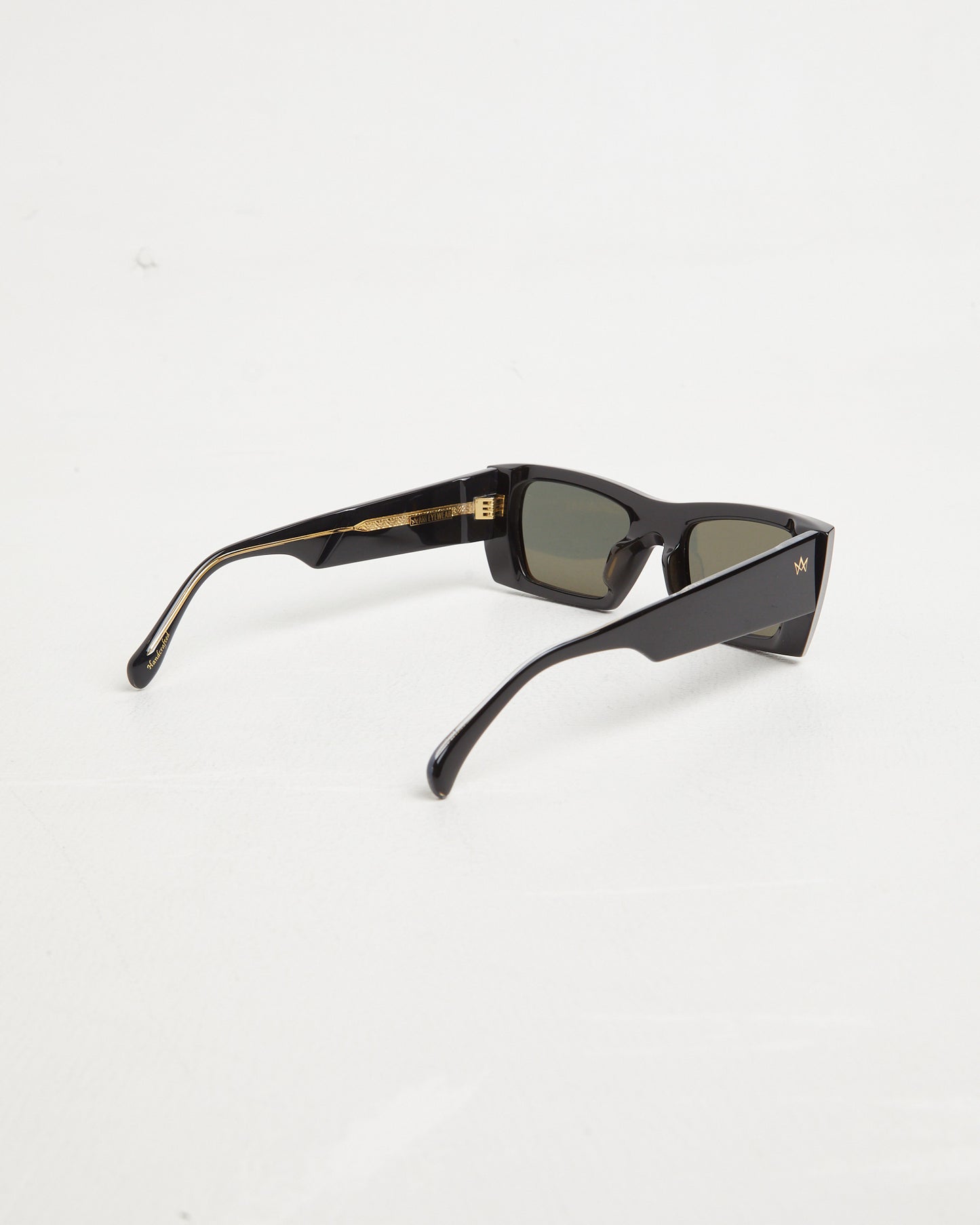 Tes Sunglasses in Black