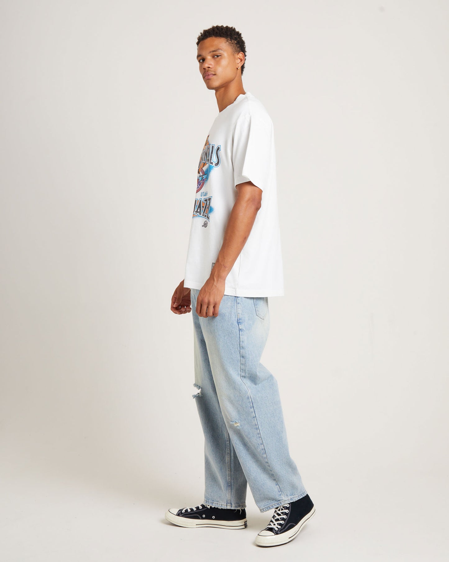 Bulls VS Jazz Short Sleeve T-Shirt in Vintage White