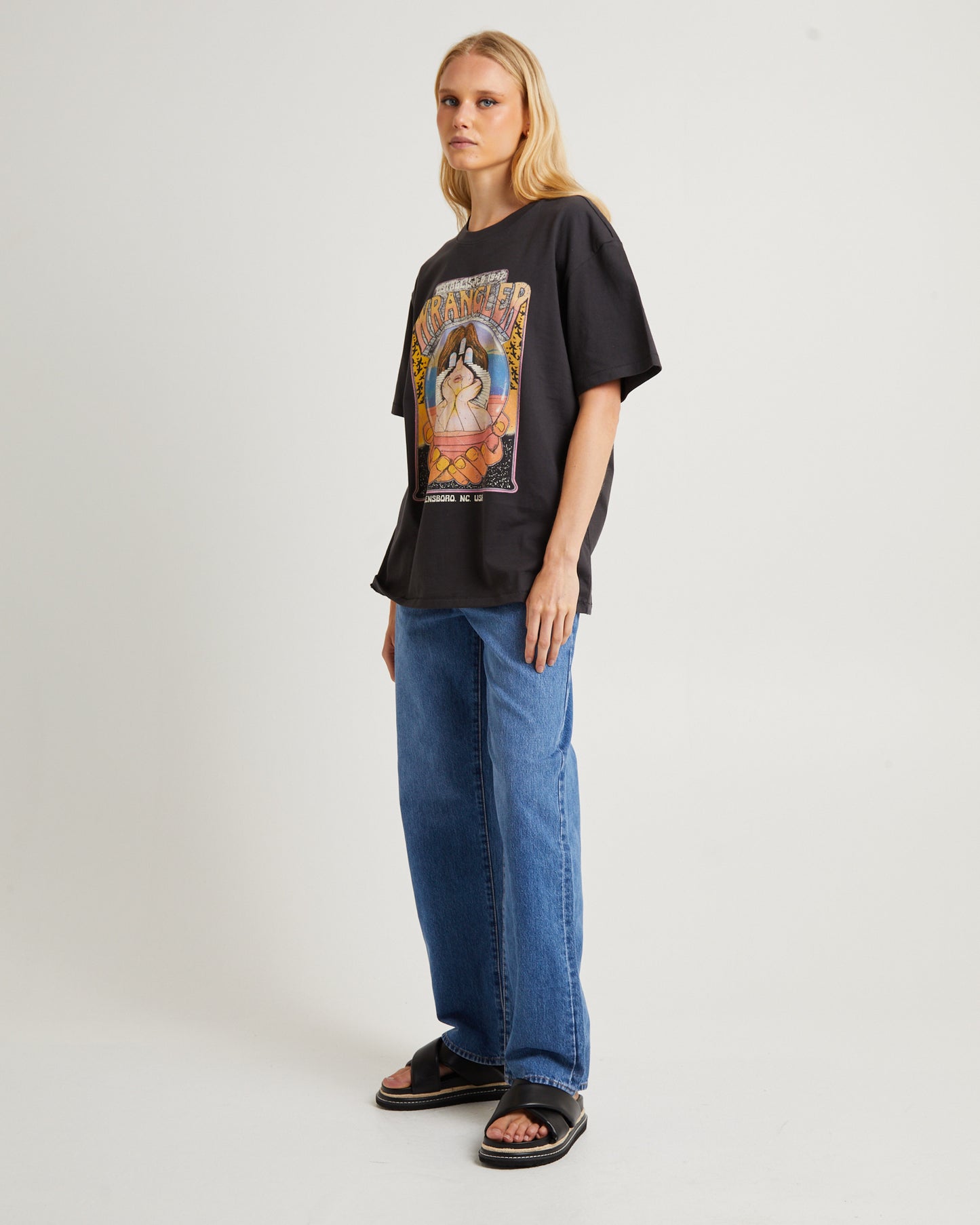 Looking Glass Slouch T-Shirt Worn Black