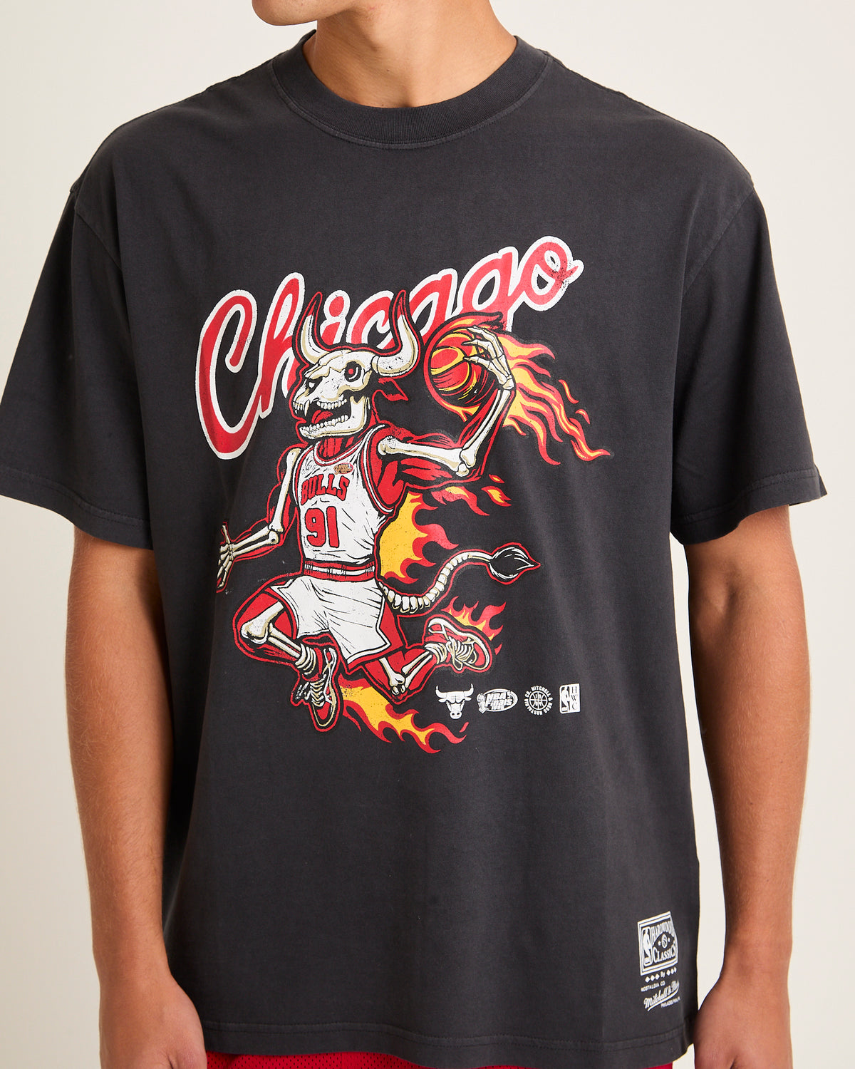 On Fire Chicago Bulls T-shirt OVERDYED BLACK