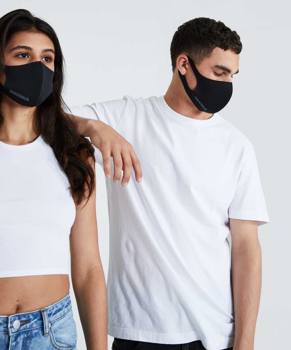 Fitted Face Mask Black
