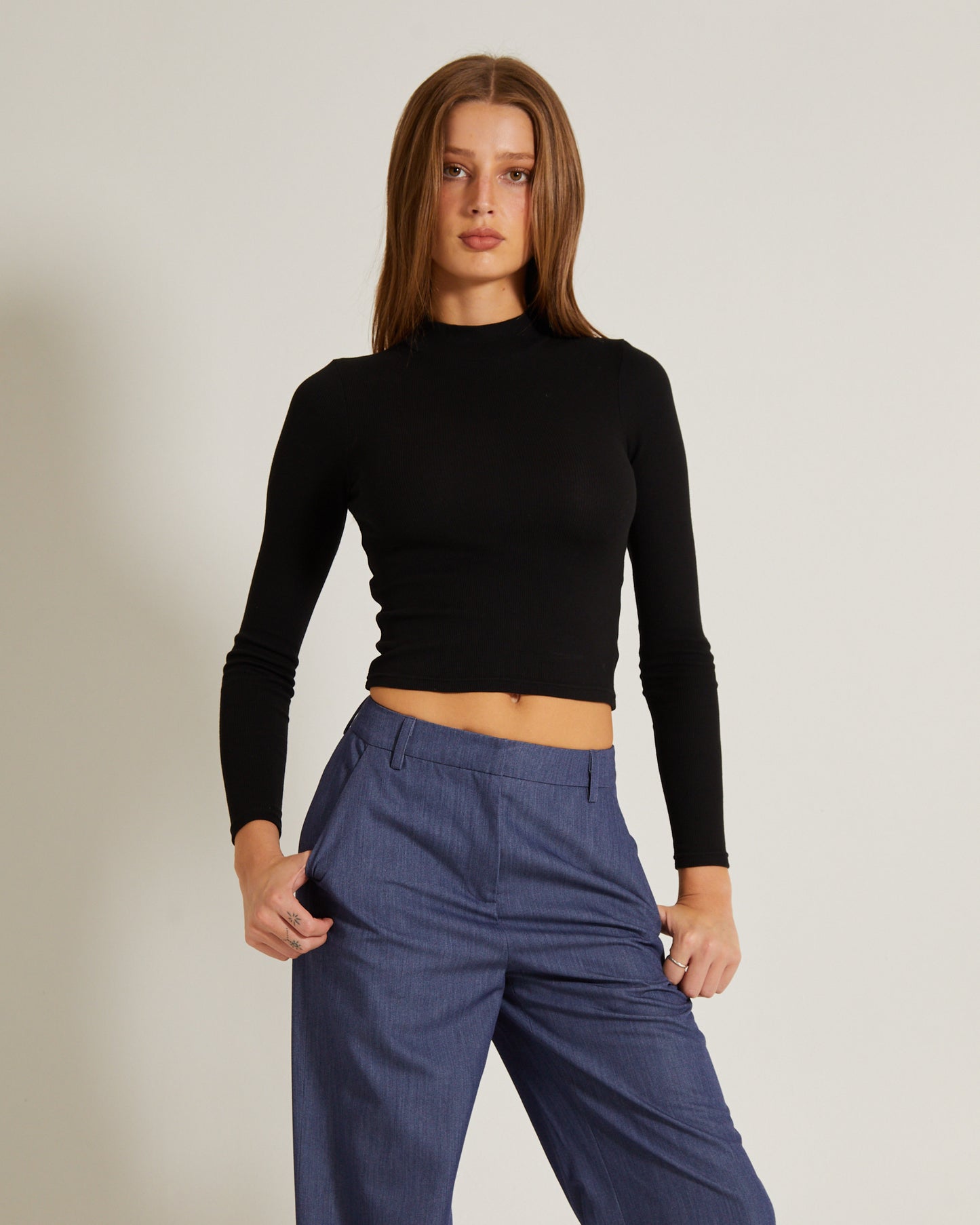 Ribbed Long Sleeve Crop Skivvy