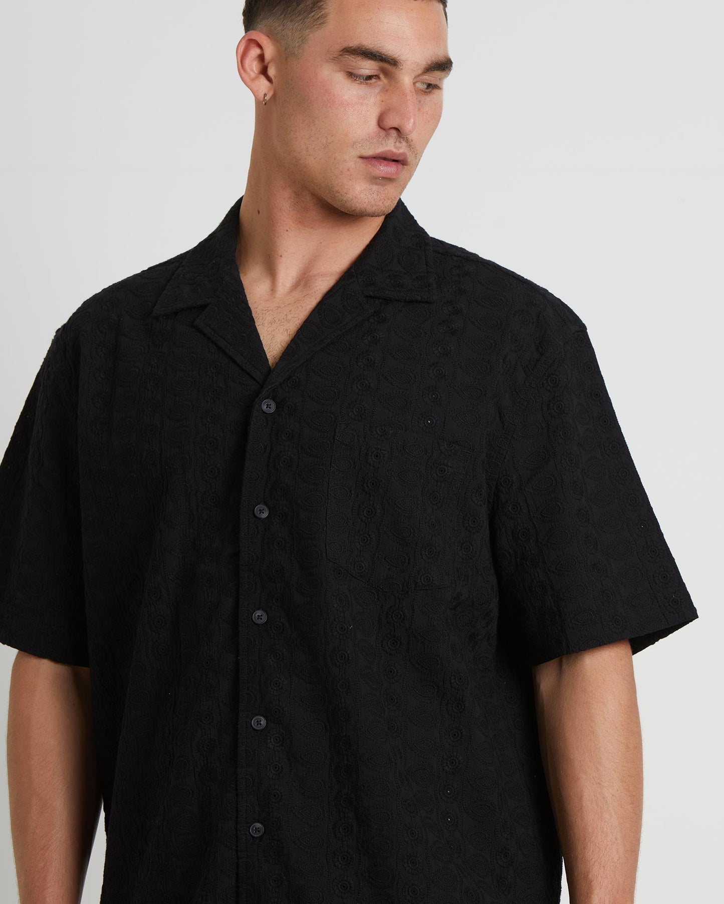 Montel Short Sleeve Resort Shirt in Black