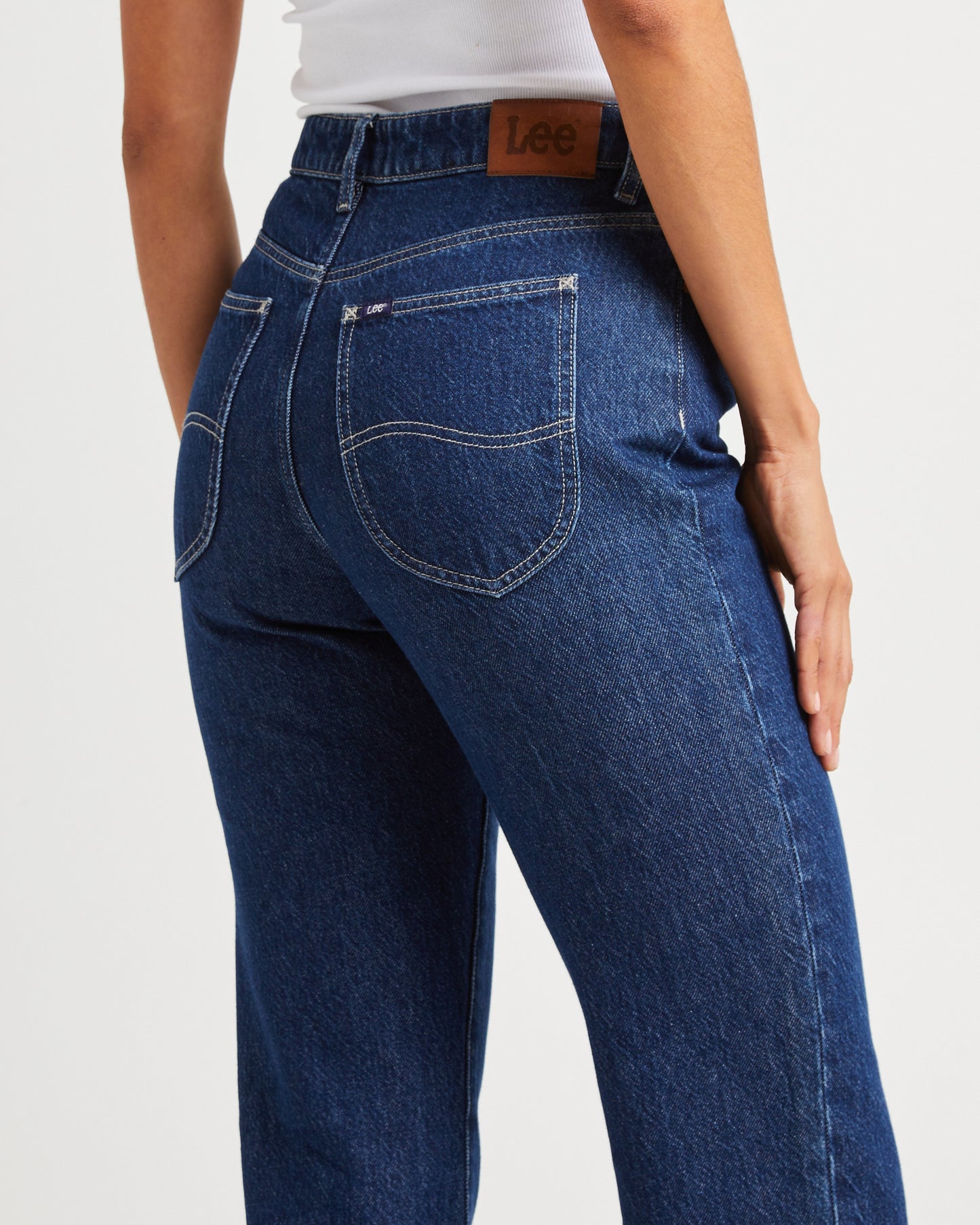 Signature Mid Slim Straight Denim Jeans Essential Rinse
