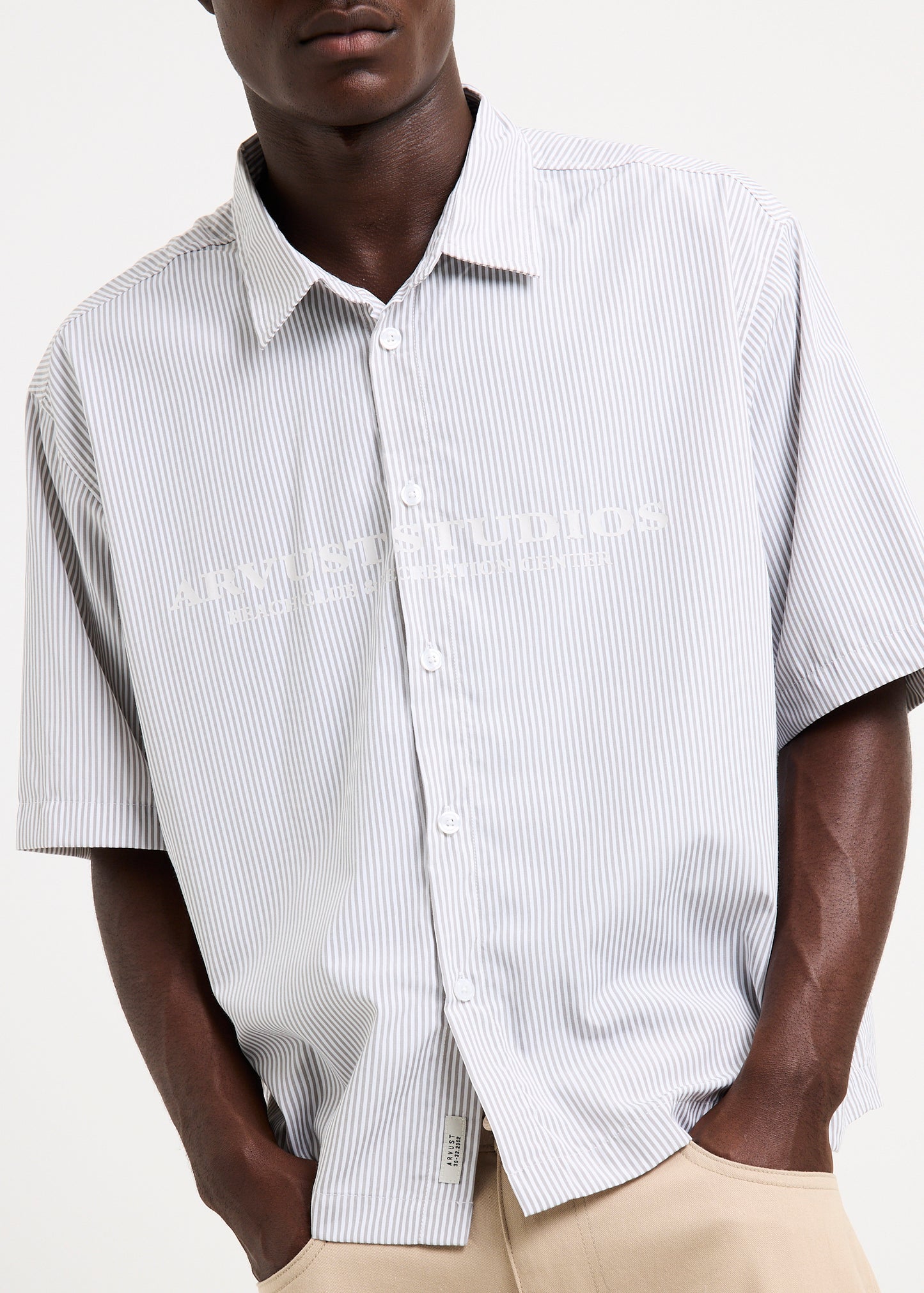 Everyday Cropped Short Sleeve Shirt