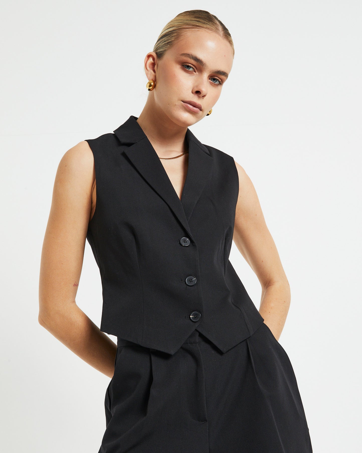 Jennifer Collard Vest in Black