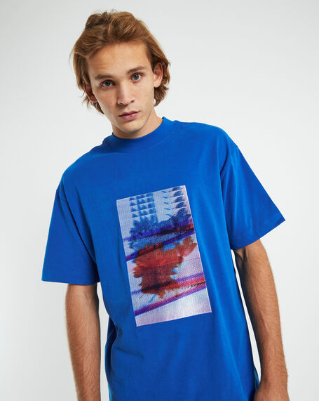 Motion Floral Short Sleeve Graphic T-Shirt in Blue