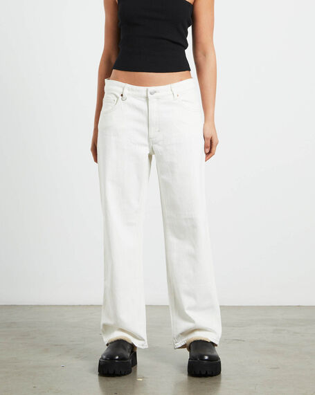 Daria Boyfriend Jeans in Off White