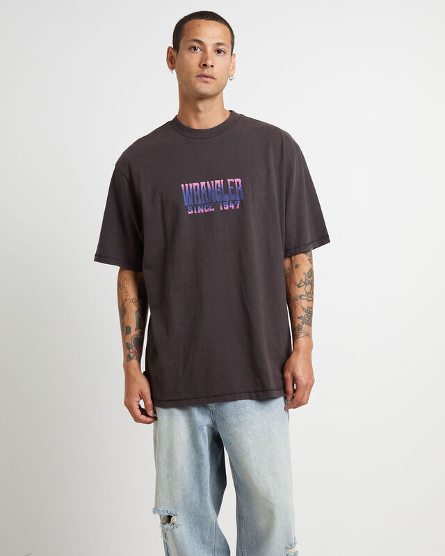 Mind Mirage Slacker Short Sleeve T-Shirt in Worn Black, hi-res image number null