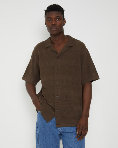 Knitted Resort Short Sleeve Shirt in Brown