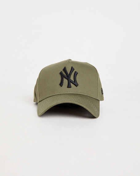 9Forty A -Frame NY Yankees Cap in Green