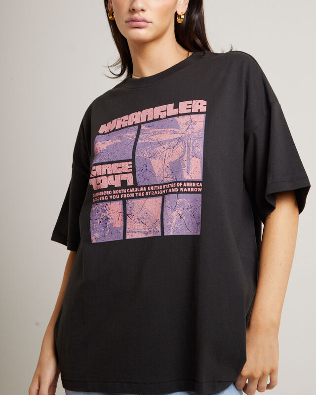 Boxy Slouch T-Shirt in Dragonfly Black, hi-res image number null