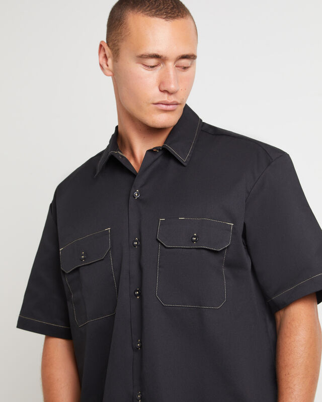 1574 Contrast Short Sleeve Shirt in Black, hi-res image number null