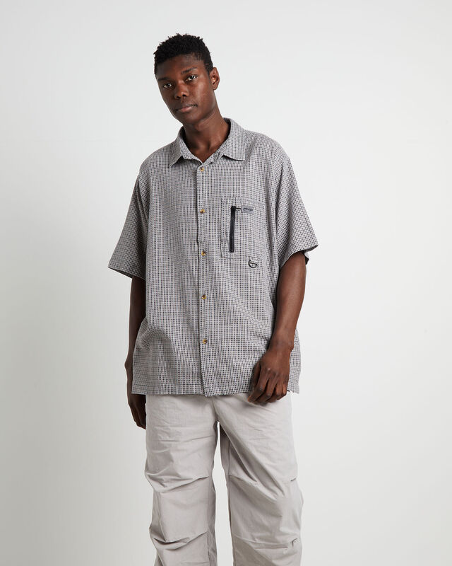 Hicker Short Sleeve Shirt in Charcoal, hi-res image number null