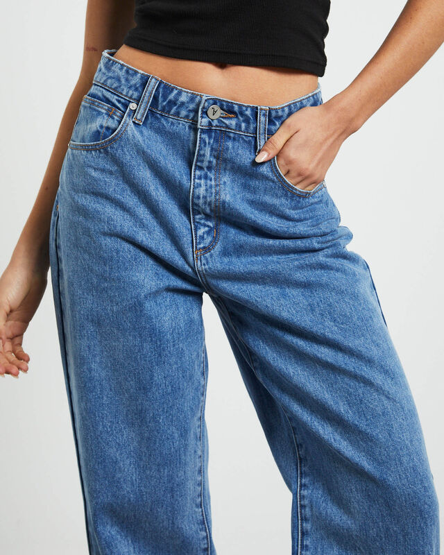 A Carrie Petite Jeans Georgia Blue, hi-res image number null