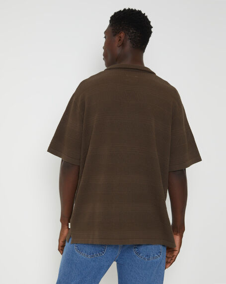 Knitted Resort Short Sleeve Shirt in Brown