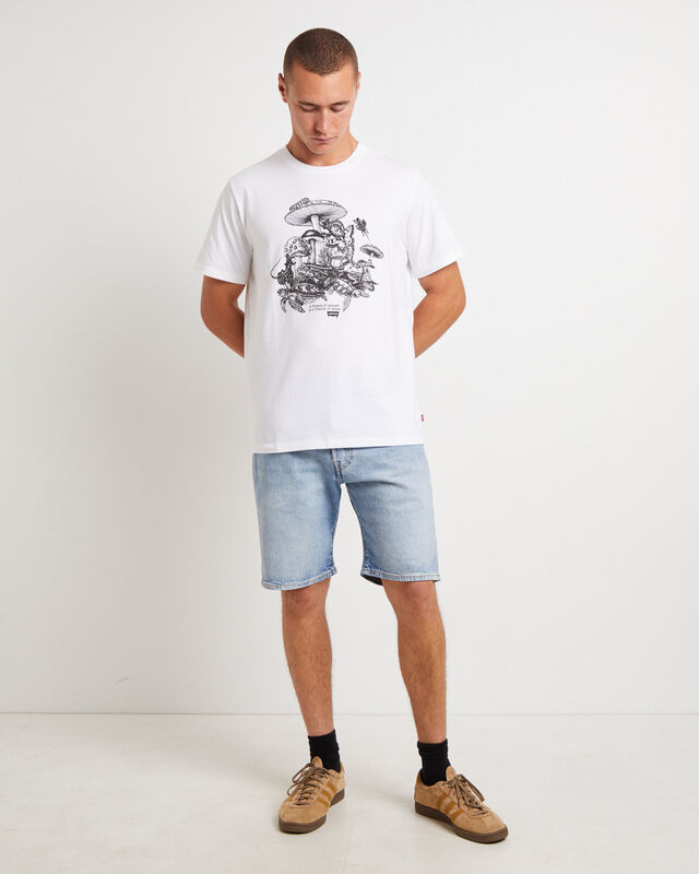 Graphic Crewneck Short Sleeve T-Shirt in Friend Of Nature White, hi-res image number null