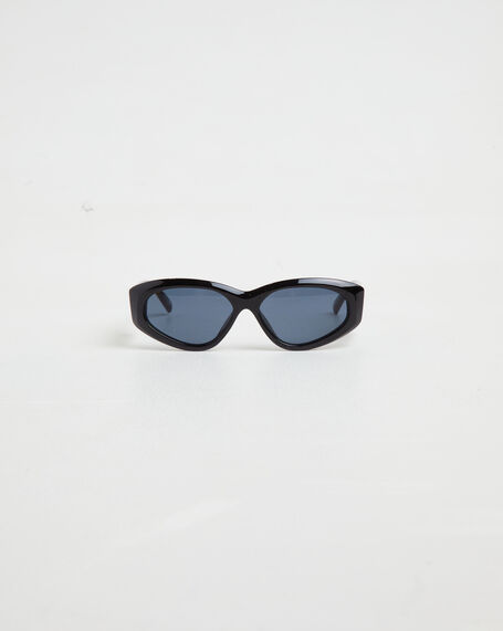Under Wraps Sunglasses in Black/Smoke Mono