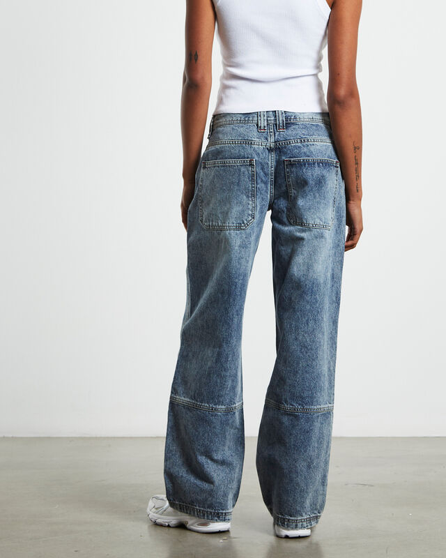 Emison Low Rise Paneled Straight Leg Jeans Faded Stone Wash Blue, hi-res image number null