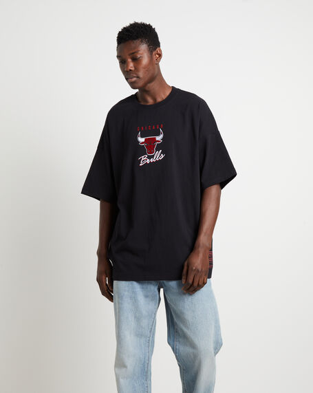 Tri Logo Bulls Oversized T-Shirt in Faded Black