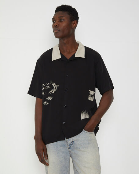 Delicate Boarder Short Sleeve Shirt in Black