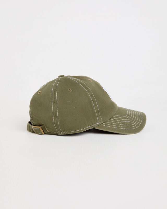Casual Classic NY Yankees Cap in Olive/White, hi-res