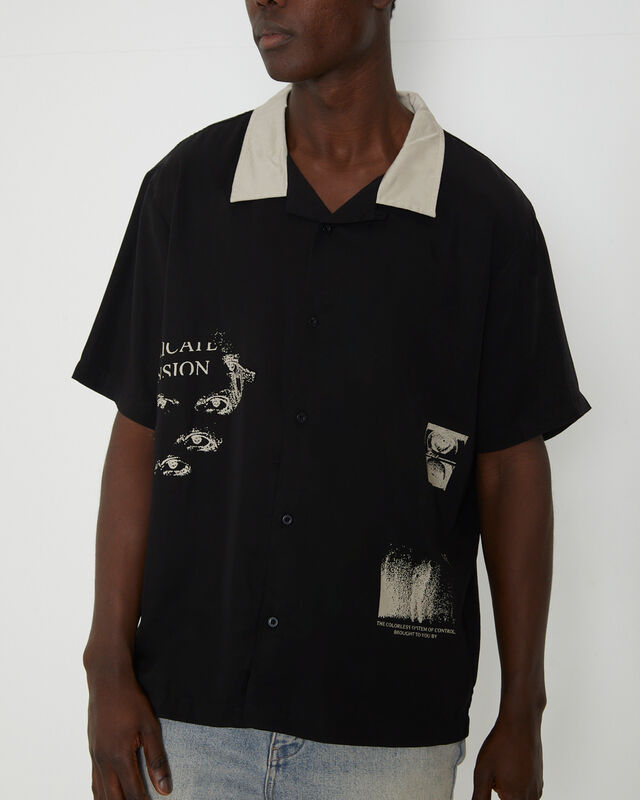 Delicate Boarder Short Sleeve Shirt in Black, hi-res image number null