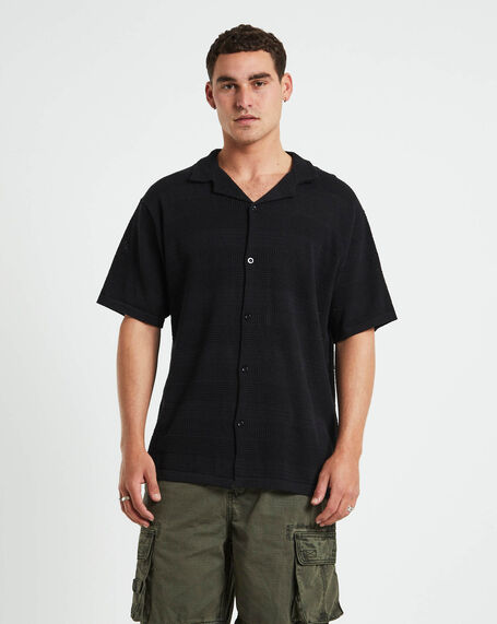 Knitted Short Sleeve Resort Shirt in Black