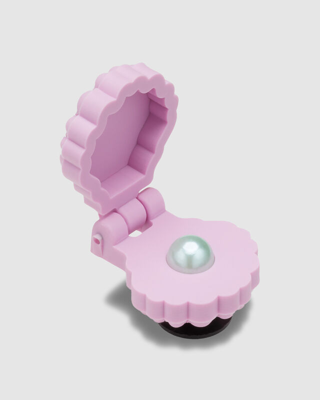 Functioning Shell With Pearl Jibbit, hi-res image number null
