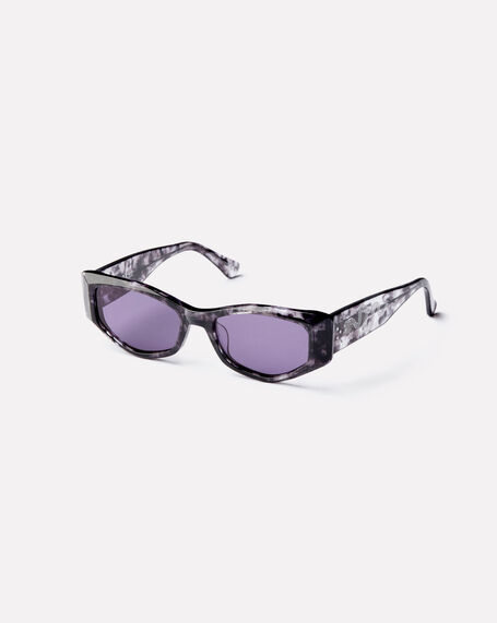 Guilty Sunglasses in Black Tortoise/Grey