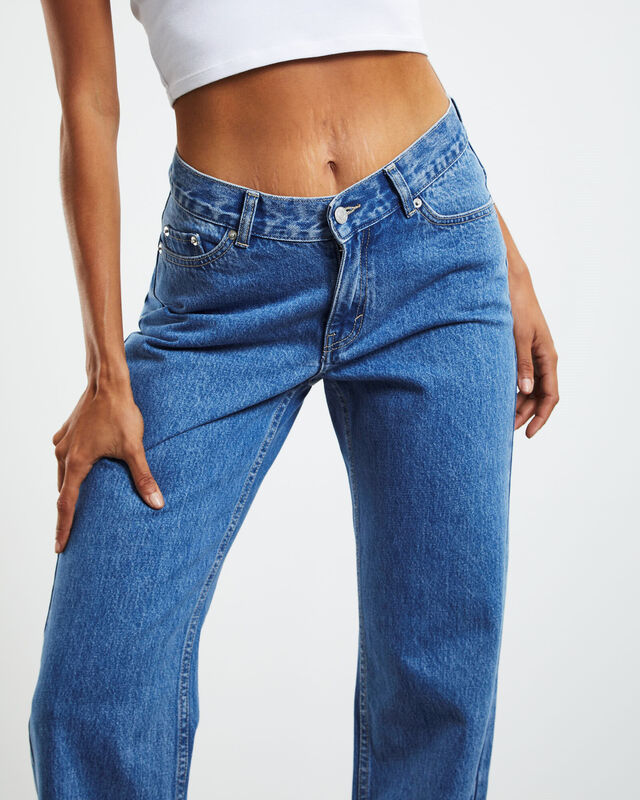 Emmy Low Rise V-Waist Straight Jeans Bright Blue, hi-res image number null