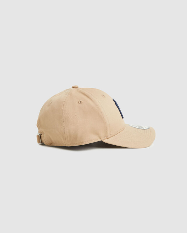 9Forty New York Yankees Cap in Camel, hi-res image number null