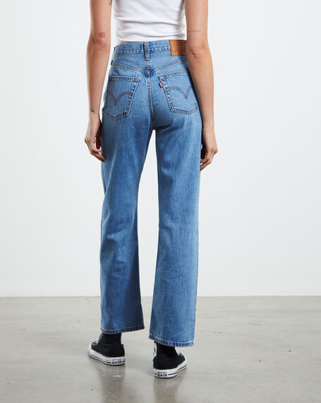 Ribcage Straight Ankle Jeans In The Middle Light Indigo