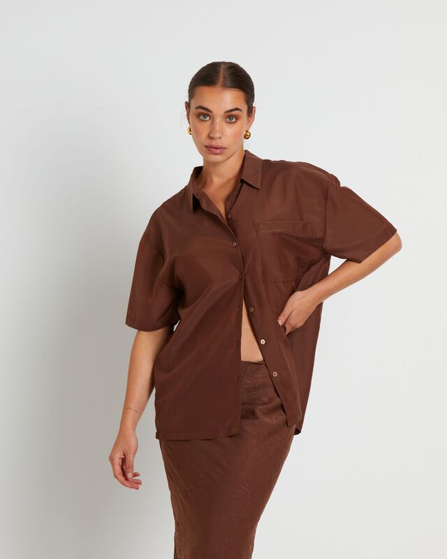 Brooke Sheer Sheen Short Sleeve Shirt in Chocolate Brown, hi-res image number null